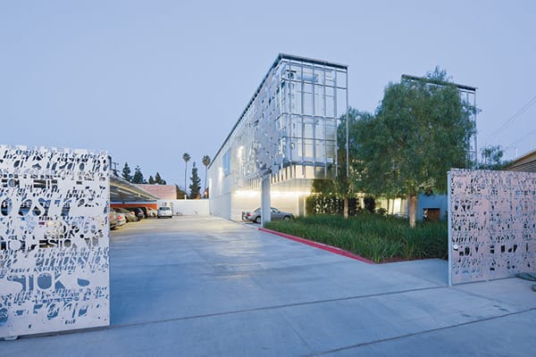 Yeni Morphosis Ofis Binası: Los Angeles’in ilk net-sıfır binası.