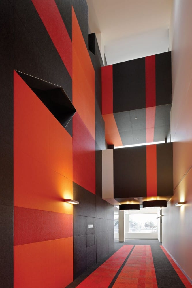 1287600910-barwon-ttr-interior-02-666x1000