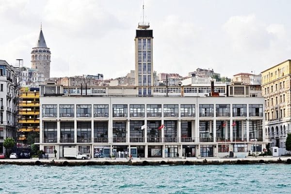 80 senelik Karaköy Yolcu Salonu, Galataport projesi kapsamında yıkıldı