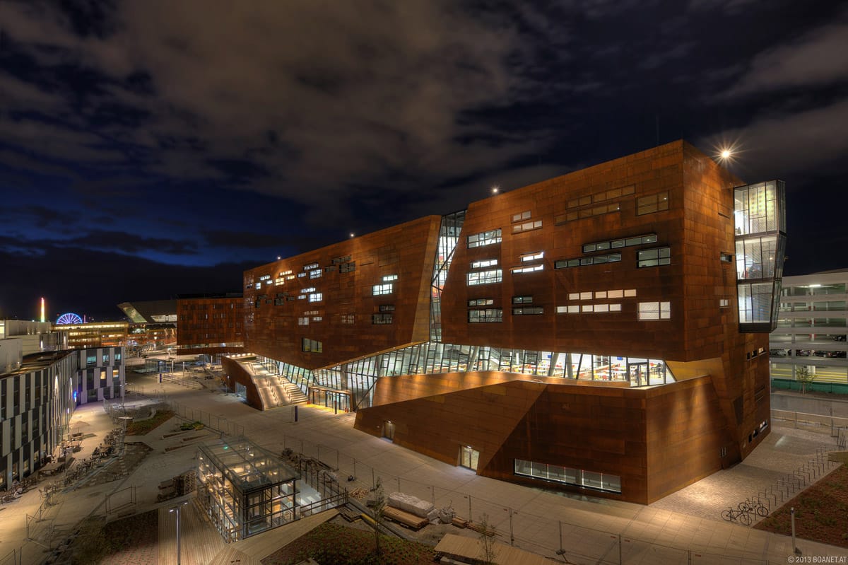 Viyana Üniversitesi Oditoryumu: BUSarchitectur