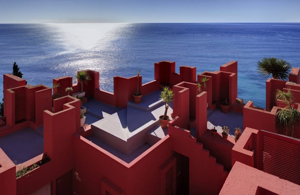 Kırmızı Duvar; Ricardo Bofill