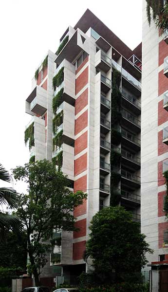 Dakka’da yeşil apartmanlar…