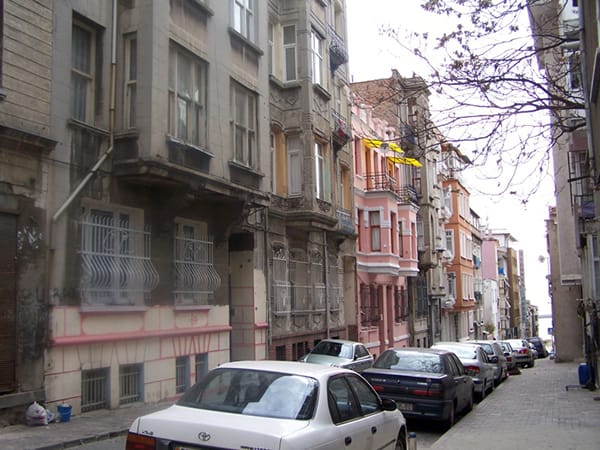 Canlanan Yeldeğirmeni / Arif Atılgan