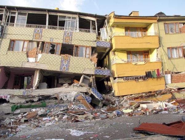 İşte deprem için alınan önlem… Kaçacağınız yerlerde bakın hangi AVM’ler var