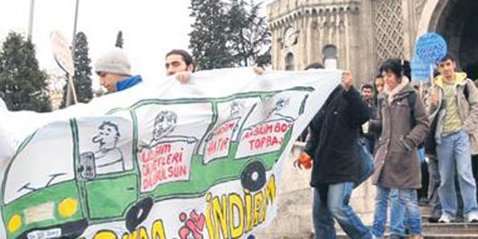 Öğrencilerden İETT eylemi
