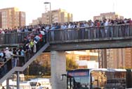Metrobüs üstgeçitleri perişan