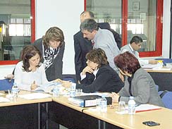 Trilyonluk ihaleye iki firma katıldı