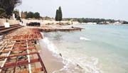 Çeşme’de kaçak iskeleler yıkılıyor