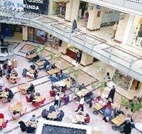 Alışveriş merkezlerinin dağılımı planlı değil