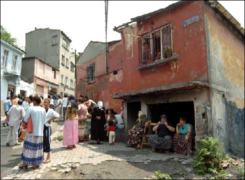 Sulukule’den Başbakan’ın ilgisine bilgisine…