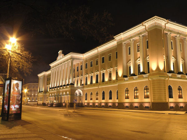 Four Seasons Rusya’da saraya giriyor