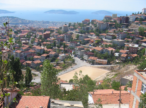 Kentin Politik Mahallelerinde “Mahalli Politikanın Sınırları”