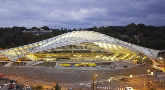 Calatrava, Belçika’daki yüksek hızlı tren istasyonunu açtı