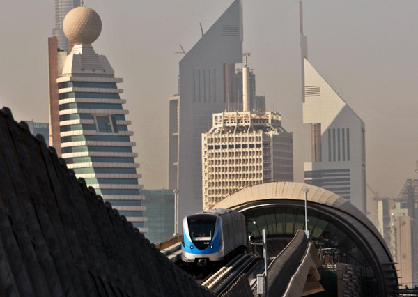“Lüks Dubai Metrosu” seferlerine başladı