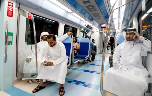 dubai-metro-3.jpg