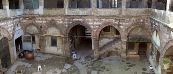Eminönü hanları yıkılıyor; sanki IŞİD İstanbul’da!