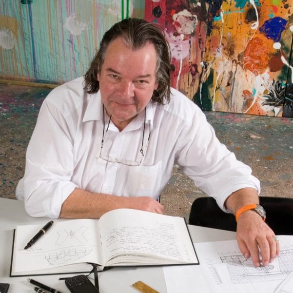 WILL ALSOP’UN ARDINDAN…