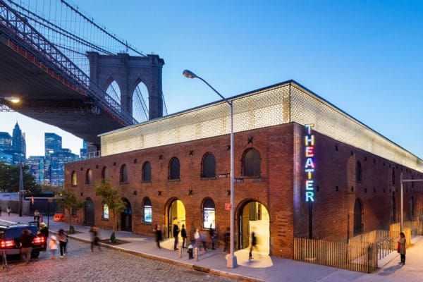 Tütün Deposundan Kültür Binasına: St. Ann’s Warehouse
