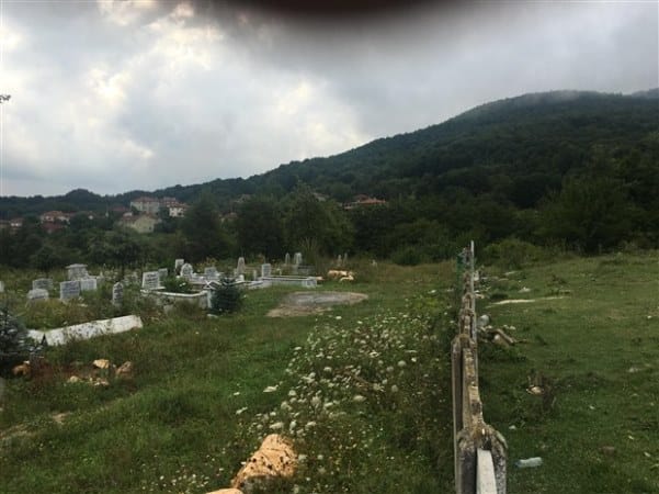 mezarlik-icin-agac-katliamina-dur-dendi-507139-1