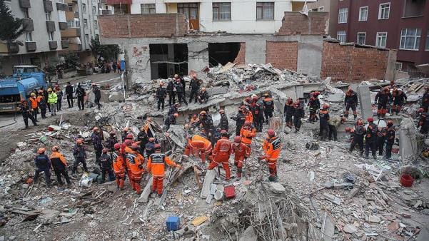 BİR ÇÖKÜŞÜN ANATOMİSİ…