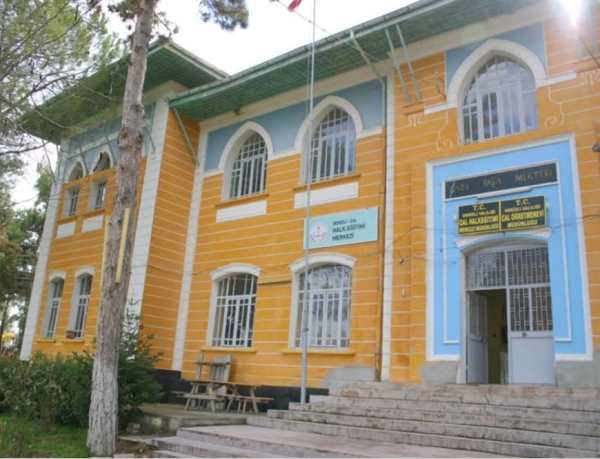 Yakılan Çal Gazi İlkokulu / Süleyman Boz