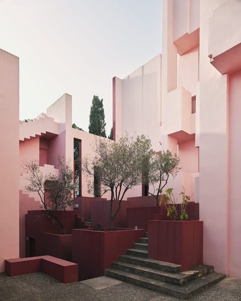 Arch2O-RicardoBofill-LaMurallaRoja-26