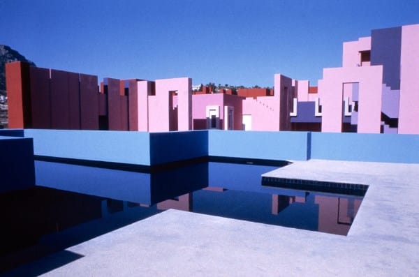Arch2O-RicardoBofill-LaMurallaRoja-65