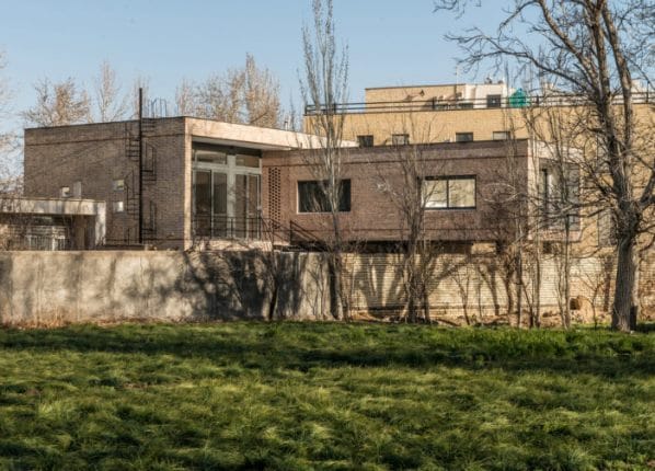 İran’dan bir tasarım: Natanz Villa