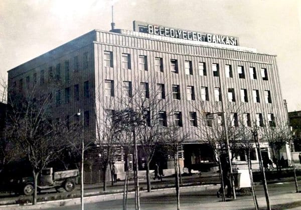 İLLER BANKASI BİNASI ‘Koruma Kurulu’ Yüzünden Yıkıldı…
