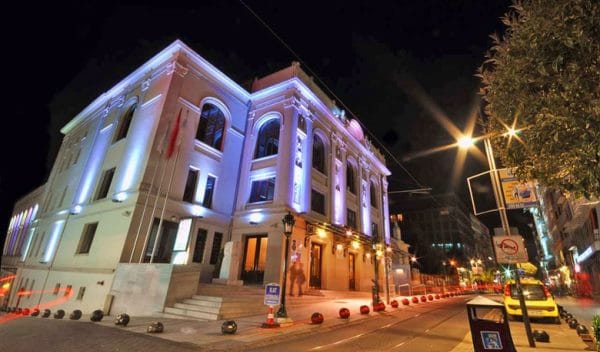 Süreyya Operası’na “Kent Simgesi” ödülü