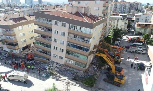 BU DEPREM İSTANBUL’DA OLSA ŞEHRİ YIKARDI…