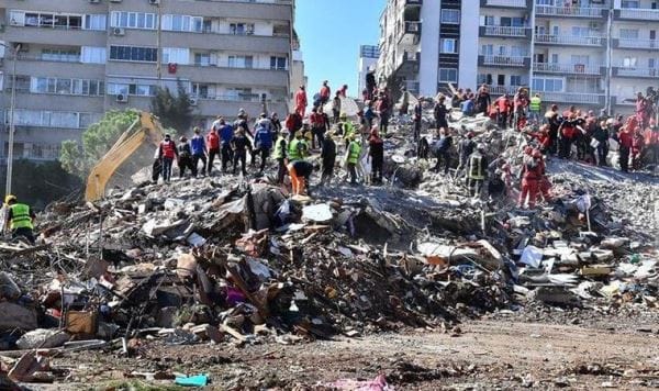 AFAD, İzmir depreminin ardından 115 kişi yaşamını yitirdi