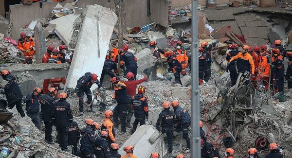 Kartal’da 21 kişinin öldüğü Yeşilyurt Apartmanı davasında 31 kişiye 15’er yıla kadar hapis istemi