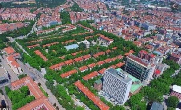 SARAÇOĞLU MAHALLESİNİN MİMARININ VARİSÇİSİNİN VERDİĞİ YETKİYLE MİMARLAR İLK ADIMI ATTI.