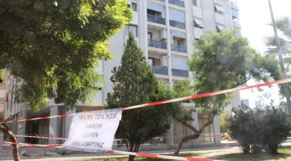 İzmir’de riskli yapılarda dönüşüm yapılacak: Ruhsatlı binaların kat sayısı korunacak