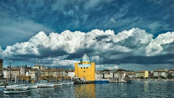 ALDO ROSSI’Yİ ANLATAN ON PROJE…