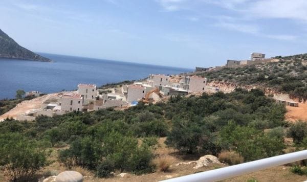 Kaş’ta büyük yağma: Kanunlar çiğneniyor, büyük bir rüşvet ağı var