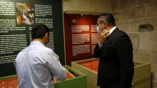 Vakıf Eserleri Müzesi’ne dönüştürülen Çifte Minareli Medrese’de 90 eser sergileniyor