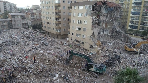 İzmir depreminde hasar gören konutların yenilenmesi için Dünya Bankası’ndan bulunan kaynak hâlâ onay bekliyor