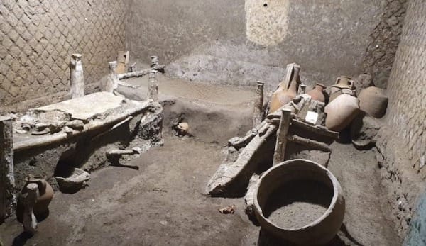 Pompei Antik Kenti’nde 2 bin yıllık ‘köle odası’ bulundu