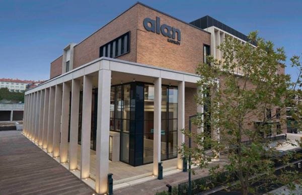Kadıköy, kültür sanatın başkenti olma yolunda: ‘Alan’ açıldı