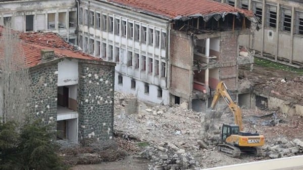 Buca Cezaevi’nin yıkımı için asbest uyarısı