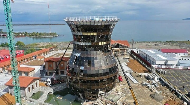 Bardağı taşırdılar