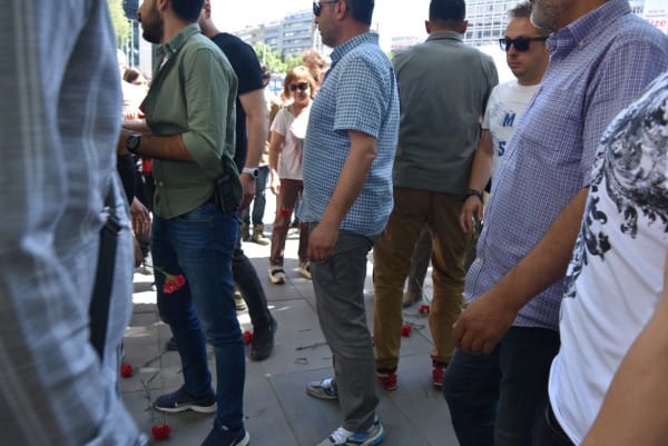 Güvenpark’ta karanfille yürümek yasak