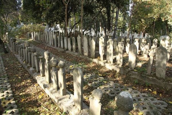 Mezarlıkları imara açmak / Şükrü ASLAN