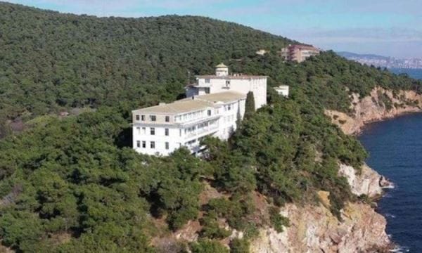 Heybeliada Sanatoryumu’nun Diyanet’e tahsisi iptal edildi!