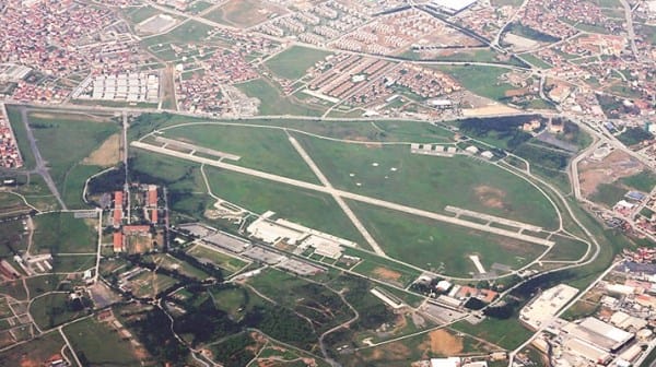 Askeri havalimanı yağmaya açılıyor!