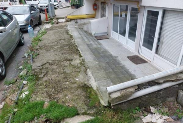 Ordu Belediyesi yolu yeniledi, kaldırımı bıraktı