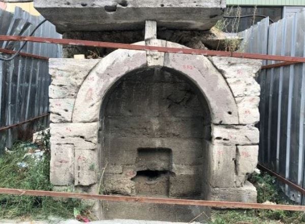 İstanbul’daki tarihi Seyitnizam Çeşmesi yeni yerine taşındı
