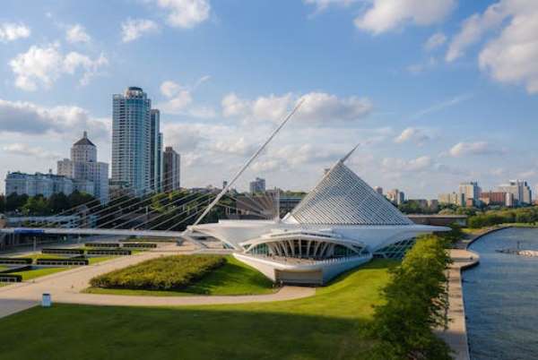 MILWAUKEE ŞEHRİNDE, CALATRAVA GÜNÜ